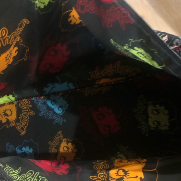 Authentic Betty Boop Overnight Duffel/Duffle Bag - Picture 10 of 14